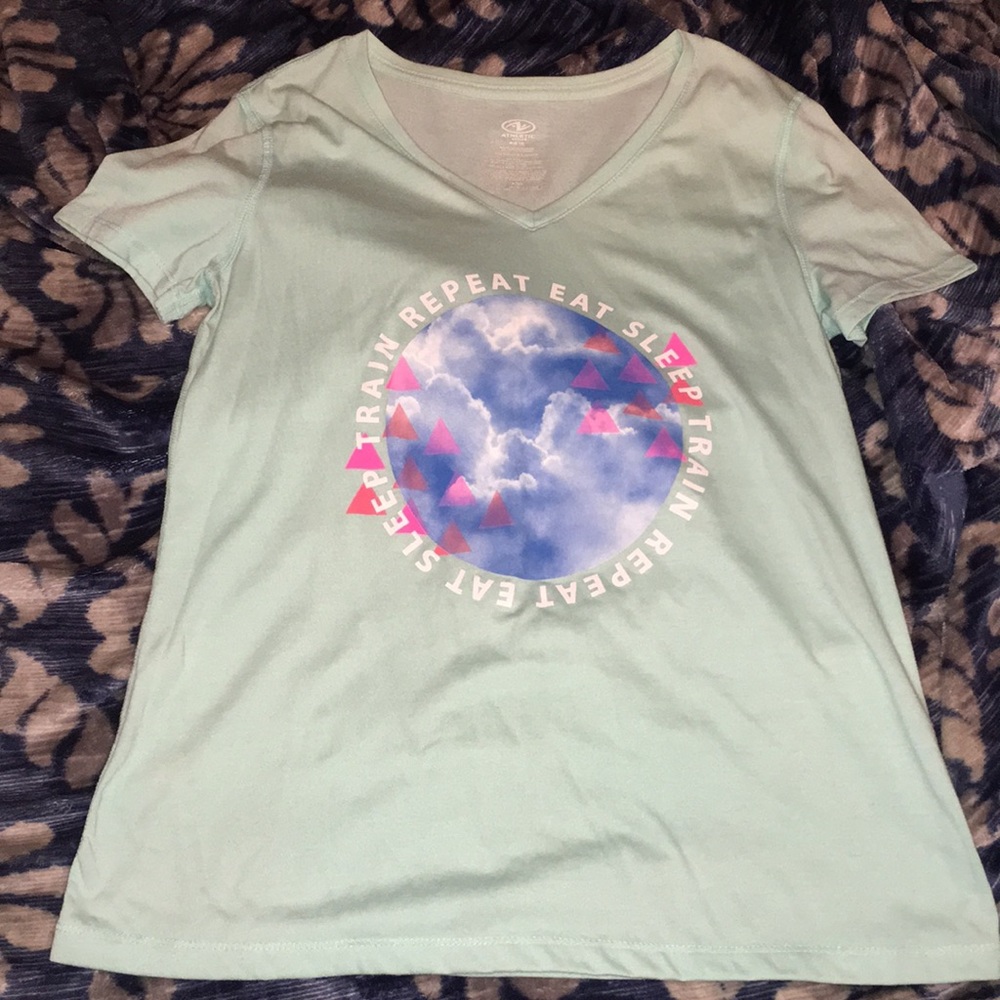 Teal short sleeve workout graphic t-shirt